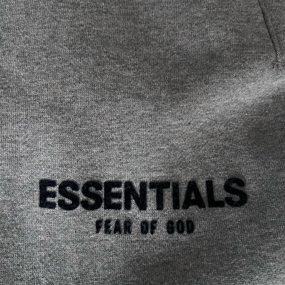 Fear of God Essentials Charcoal Sweatpants - Picture 2 of 4
